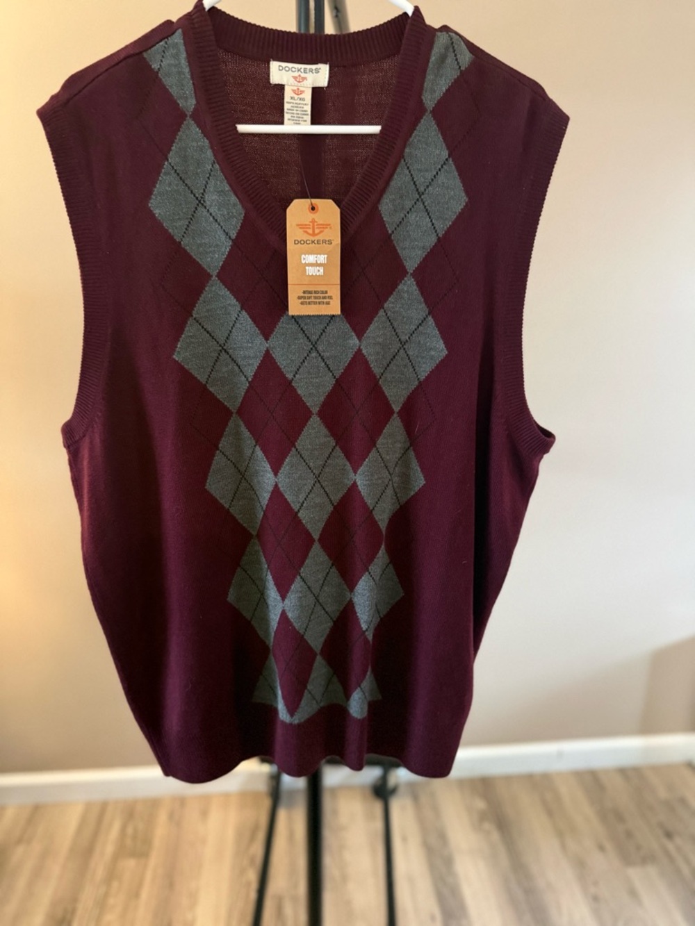 Dockers Men’s  Burgundy and Gray Argyle V-Neck Sweate